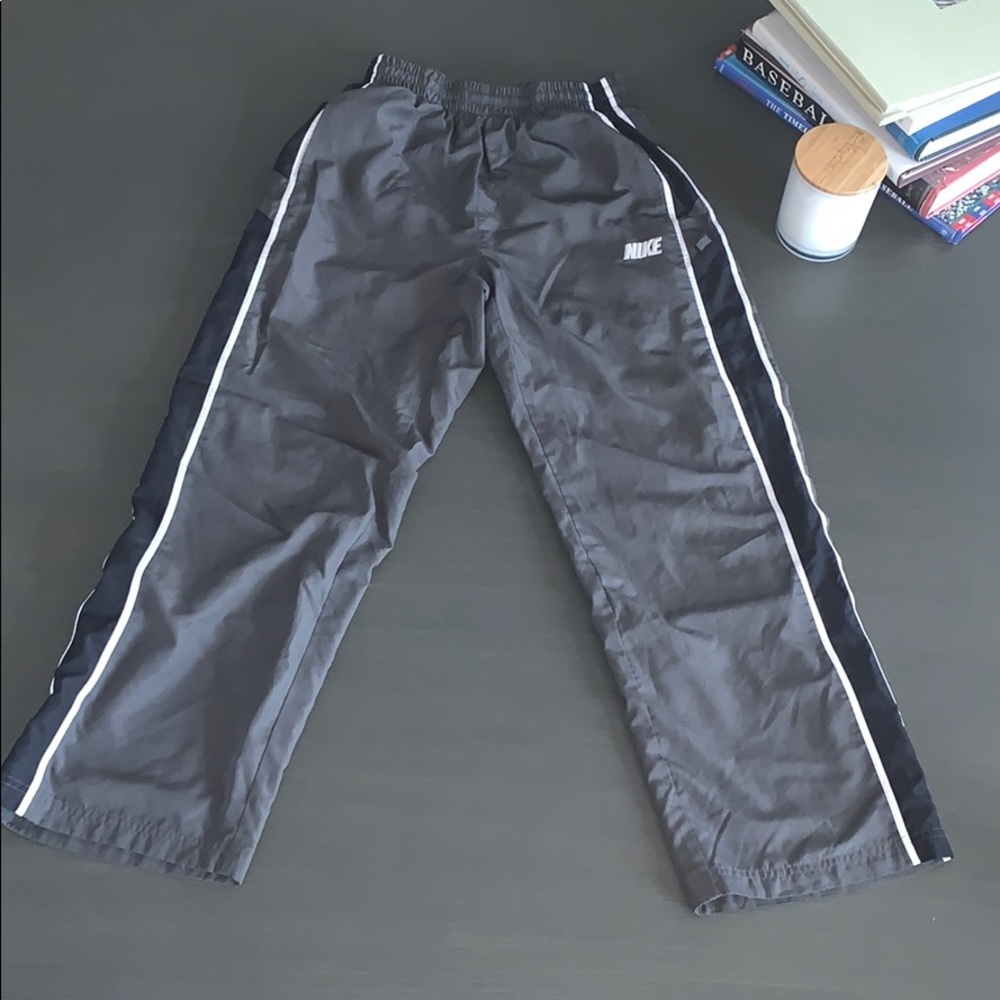 Nike’s lined athletic sweatpants